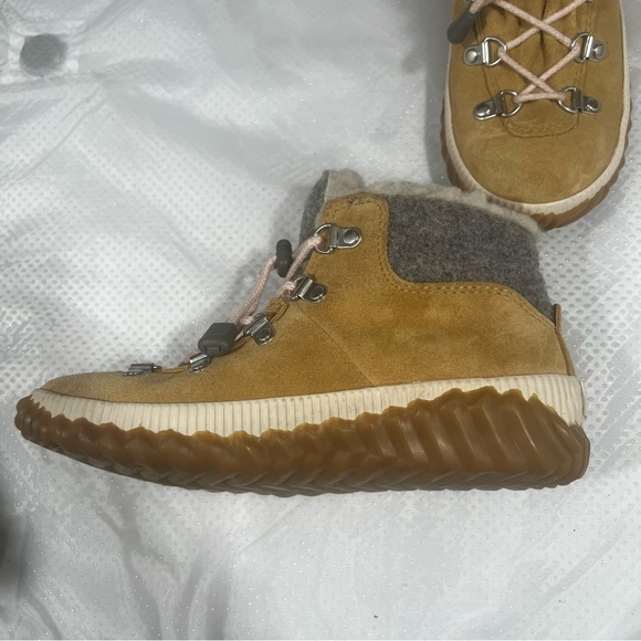 Sorel Out N About Conquest Boot - Kids' Sz 3 - Picture 9 of 13